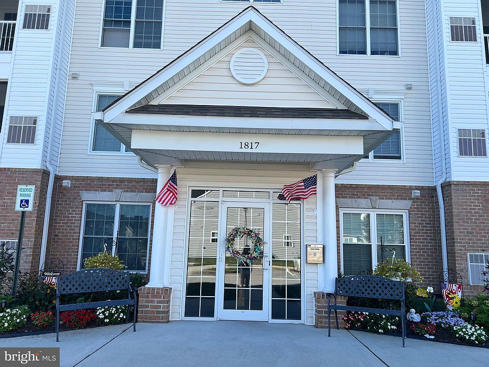 1st image of 1817 Selvin Dr Unit 102