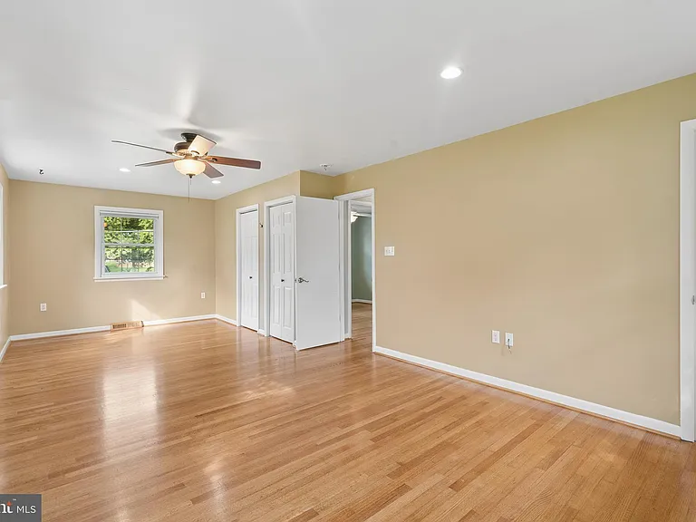 8109 Broadview Dr — Photo 13