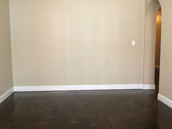 2nd image of 201 Linden Blvd APT D20