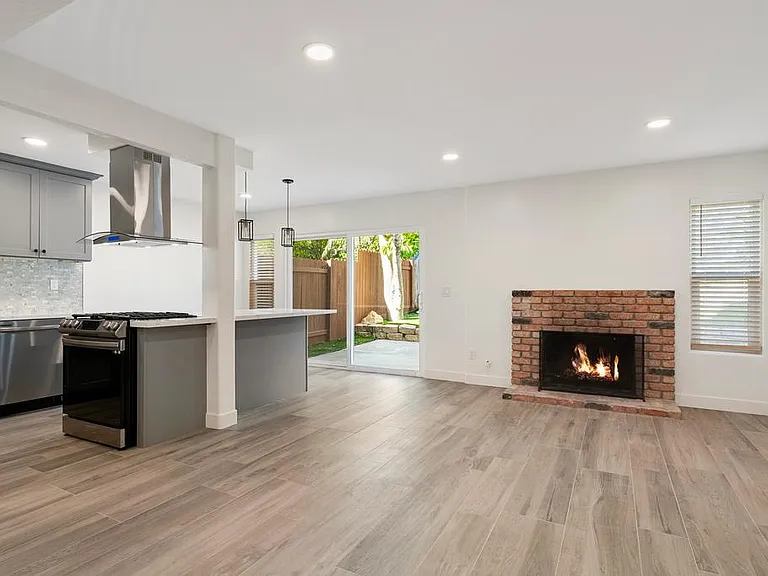 844 Mola Vista Way #844 — Photo 5