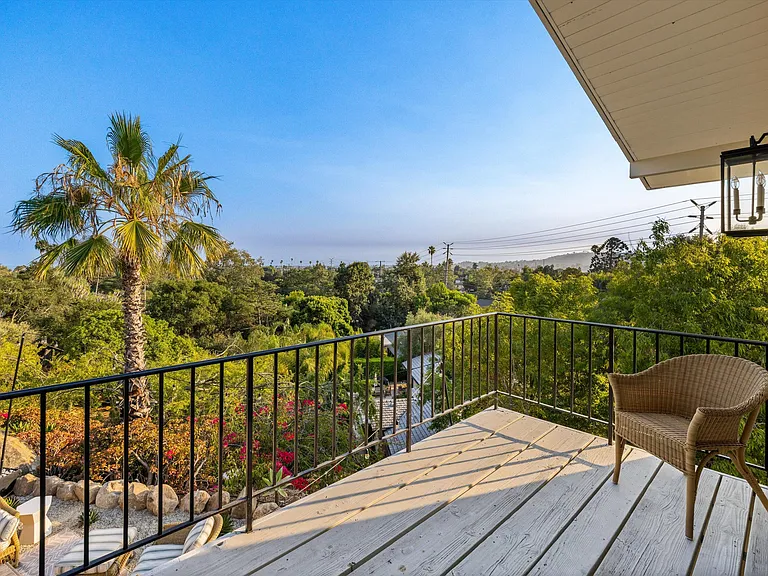 1378 Sycamore Canyon Rd — Photo 22