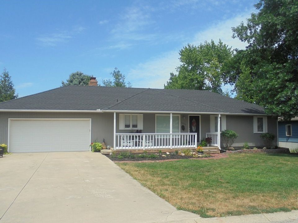 1st image of 3021 Bel Air Dr
