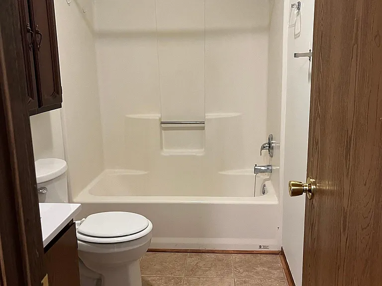 509 Marshall St #B — Photo 8