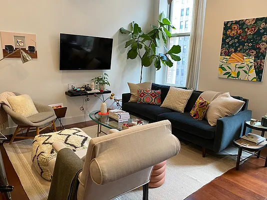 Rented by Compass | media 12