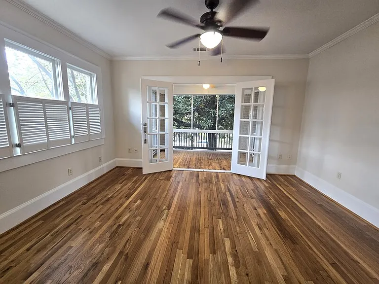 745 Monroe Dr NE #9 — Photo 4