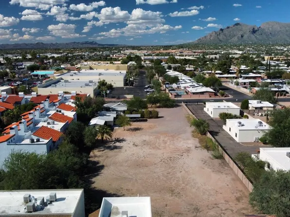313 W Pastime Rd, Tucson, AZ 85705