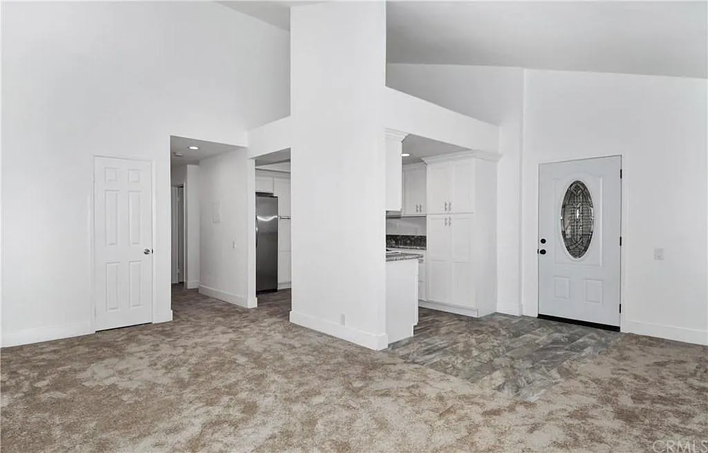 Building Photo - 19195 Shoreline Ln #5