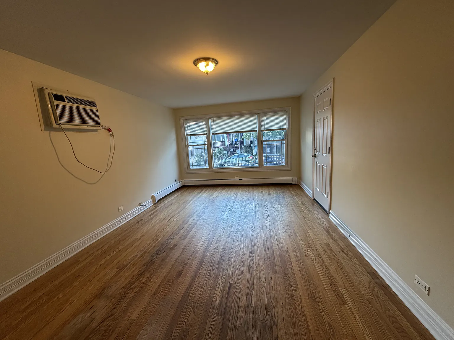 2952 N Dawson Avenue — Photo 2