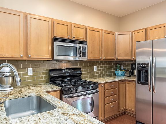 5th image of 1231 Park Dr
