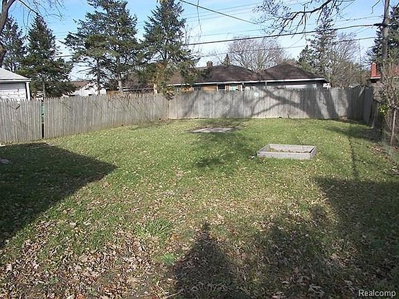 3rd image of 13477 Sidonie Ave