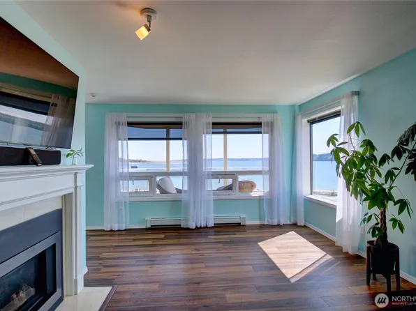 747 SE Bayshore Drive #202, Oak Harbor, WA 98277
