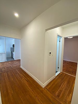 2nd image of 129 W 89th St APT 67