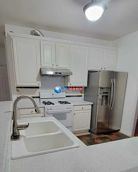 4066 Parkway Cir — Photo 6