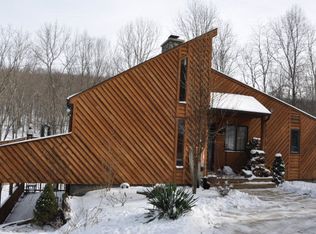 173 Flat Top Lake Rd, Ghent, WV 25843