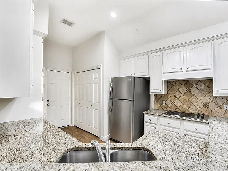 30 Vista Cove Cir — Photo 7