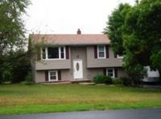 79 Kensington Dr, Littlestown, PA 17340