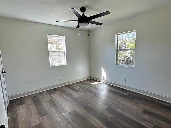 4th image of 712 Bain Ave