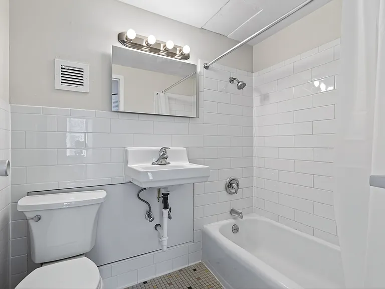 2915 W 50th St — Photo 19