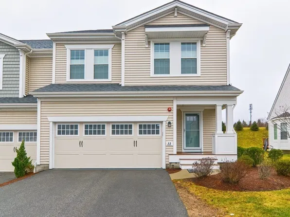 22 Locust Ln #22, Hopkinton, MA 01748