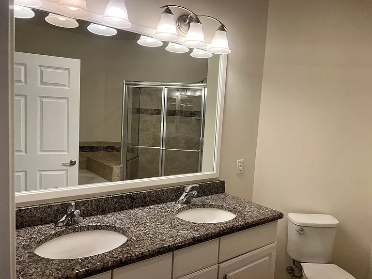 1007 Bradish Ln — Photo 11