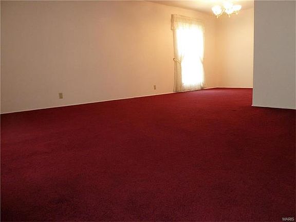 5th image of 3775 Thistledown Dr