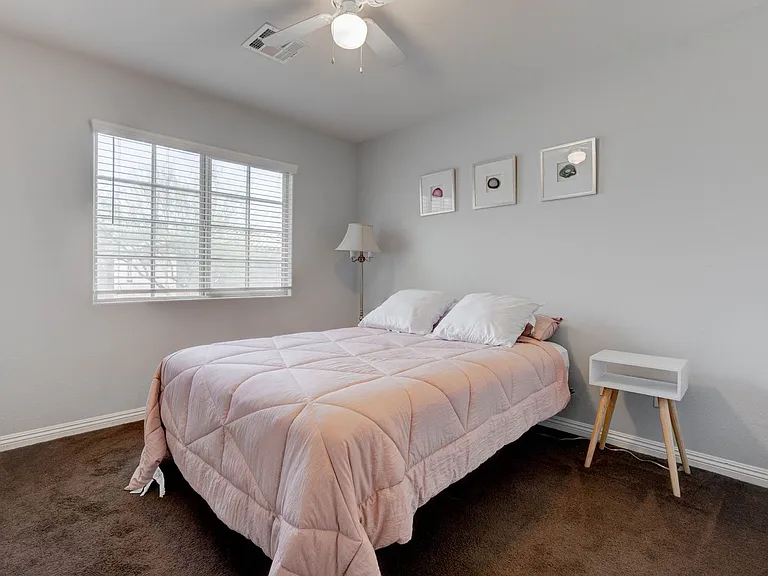 48 Jasmine Point St — Photo 31