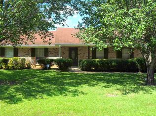 2070 Lakeshore Dr, Ridgeland, MS 39157