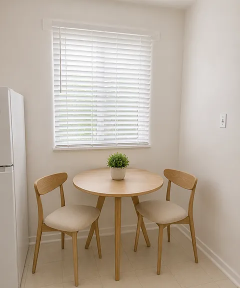 Suggested setup for eat in dinette
