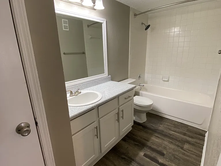 Walnut Creek Apartments — Photo 60