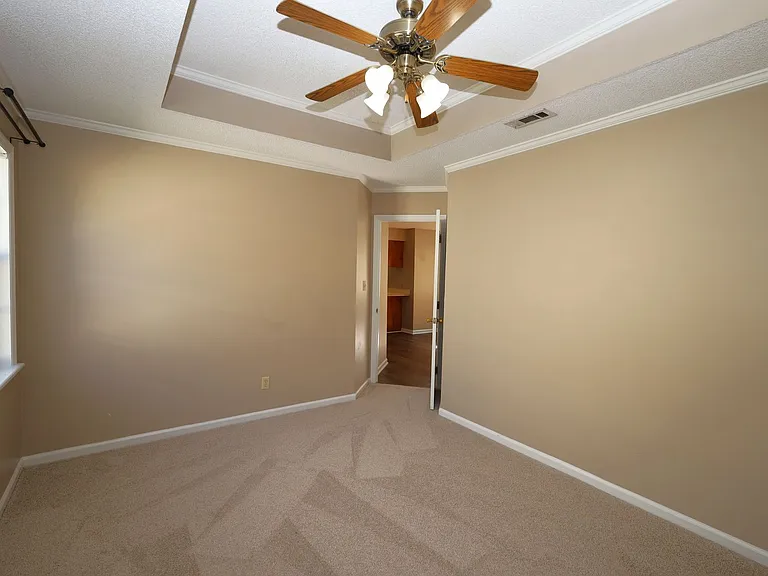 203 Blue Pool Dr — Photo 7