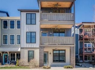 2056 Celadon Dr NE #B, Grand Rapids, MI 49525