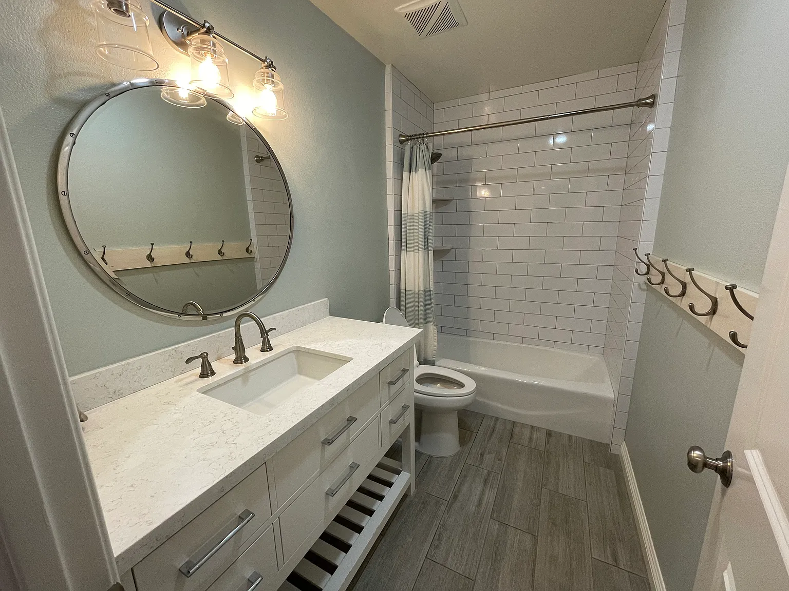 802 California St — Photo 2
