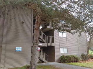 4715 SW Charlestown St #205, Seattle, WA 98116