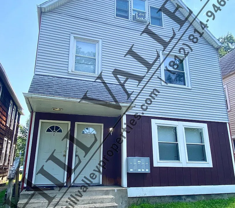 926 Center St