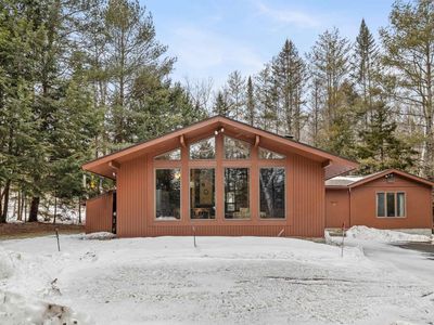 9 Mountain Acres Road, Jamaica, VT, 05343