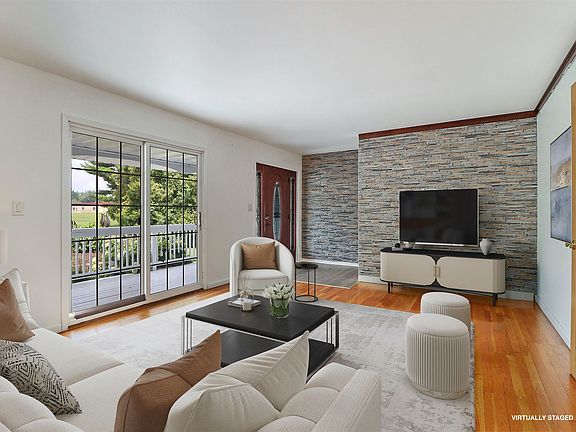 5th image of 211 Plafield Ct