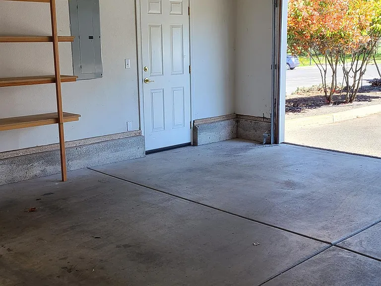 508 Starflower Ln — Photo 2