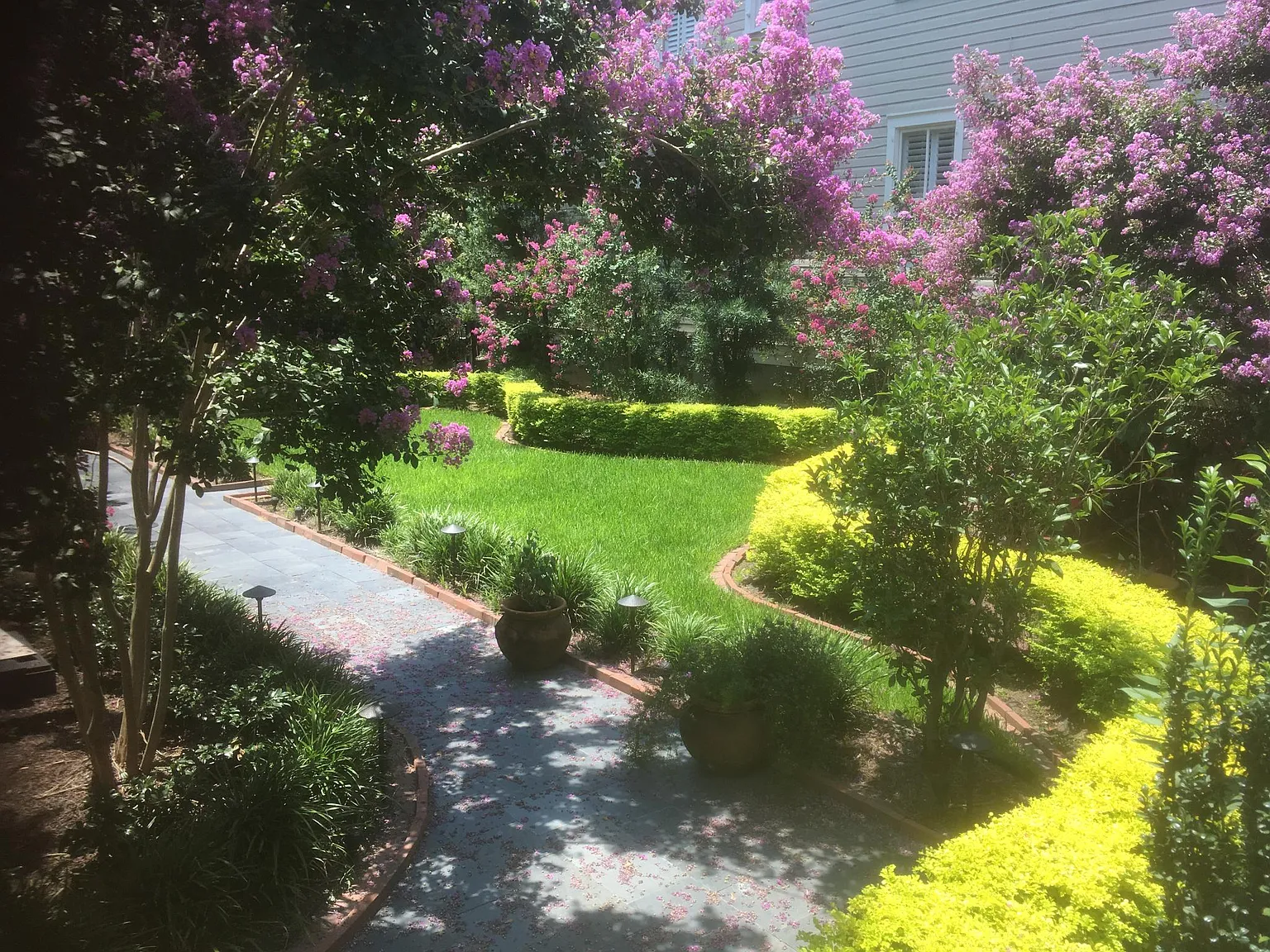Studio, 550 sqft, $2,500 — Photo 2