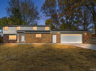 6636 Waterford Hill Ter, Clarkston, MI