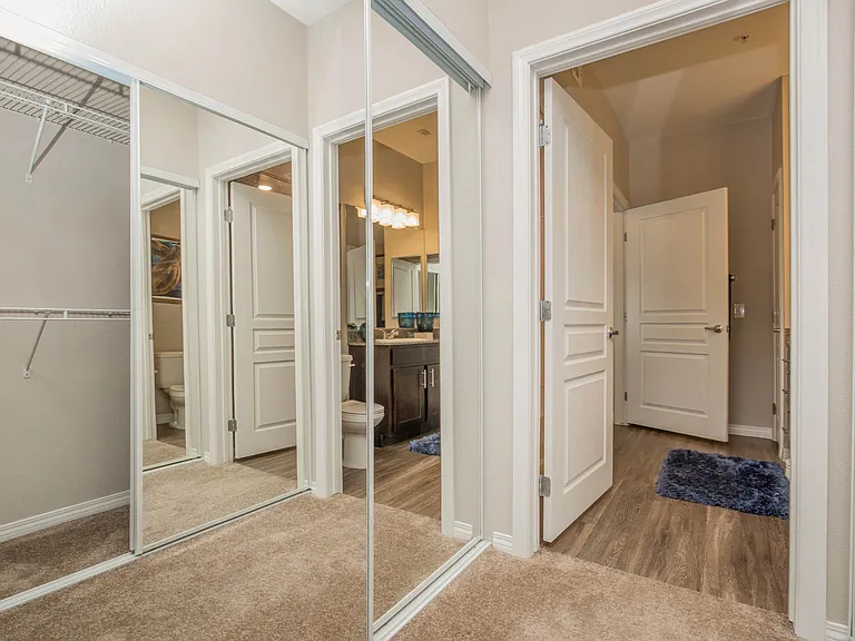 2d2 (Phase II) 1140 SQFT 2 Bed 2 Bath