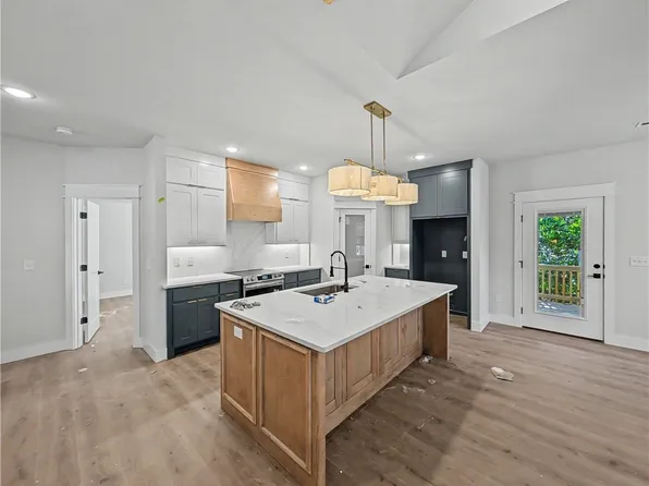 7 Ventnor Cir, Bella Vista, AR 72715