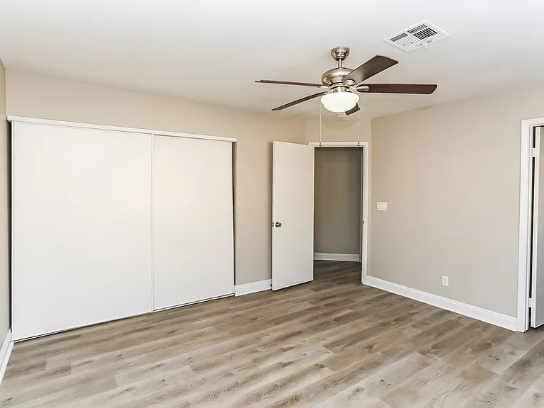 4137 Glenfield Cir — Photo 10