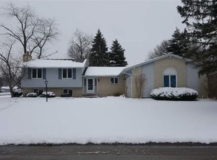52120 Wembley Dr, South Bend, IN 46637
