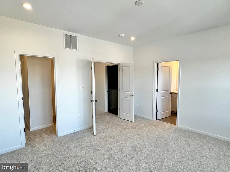 357 Andrew Ct — Photo 36