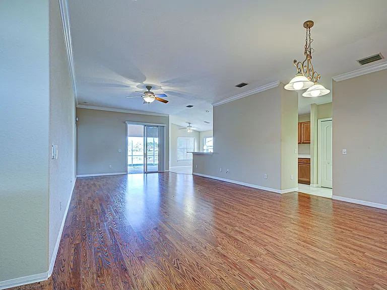 2134 Boxwood St — Photo 13