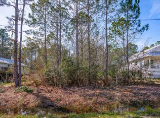 N North 7th St, Pt Washington, FL 32459