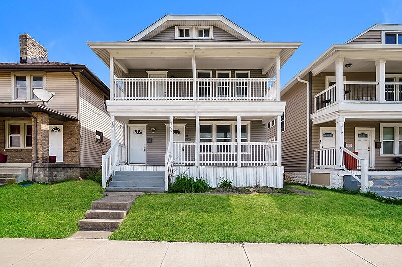 1st image of 764-766 Kelton Ave #764