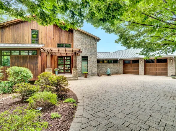 19 Peakwood Trl, Marietta, SC 29661