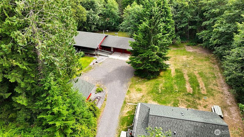 4th image of 21611 Port Gamble Road NE