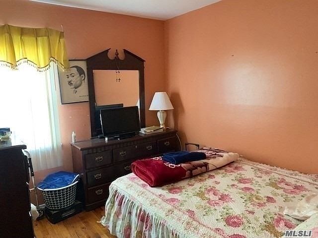 2nd image of 11446 158th St
